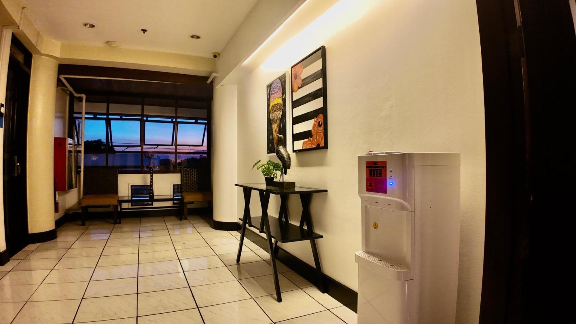 Urban Inn Iloilo Eksteriør billede