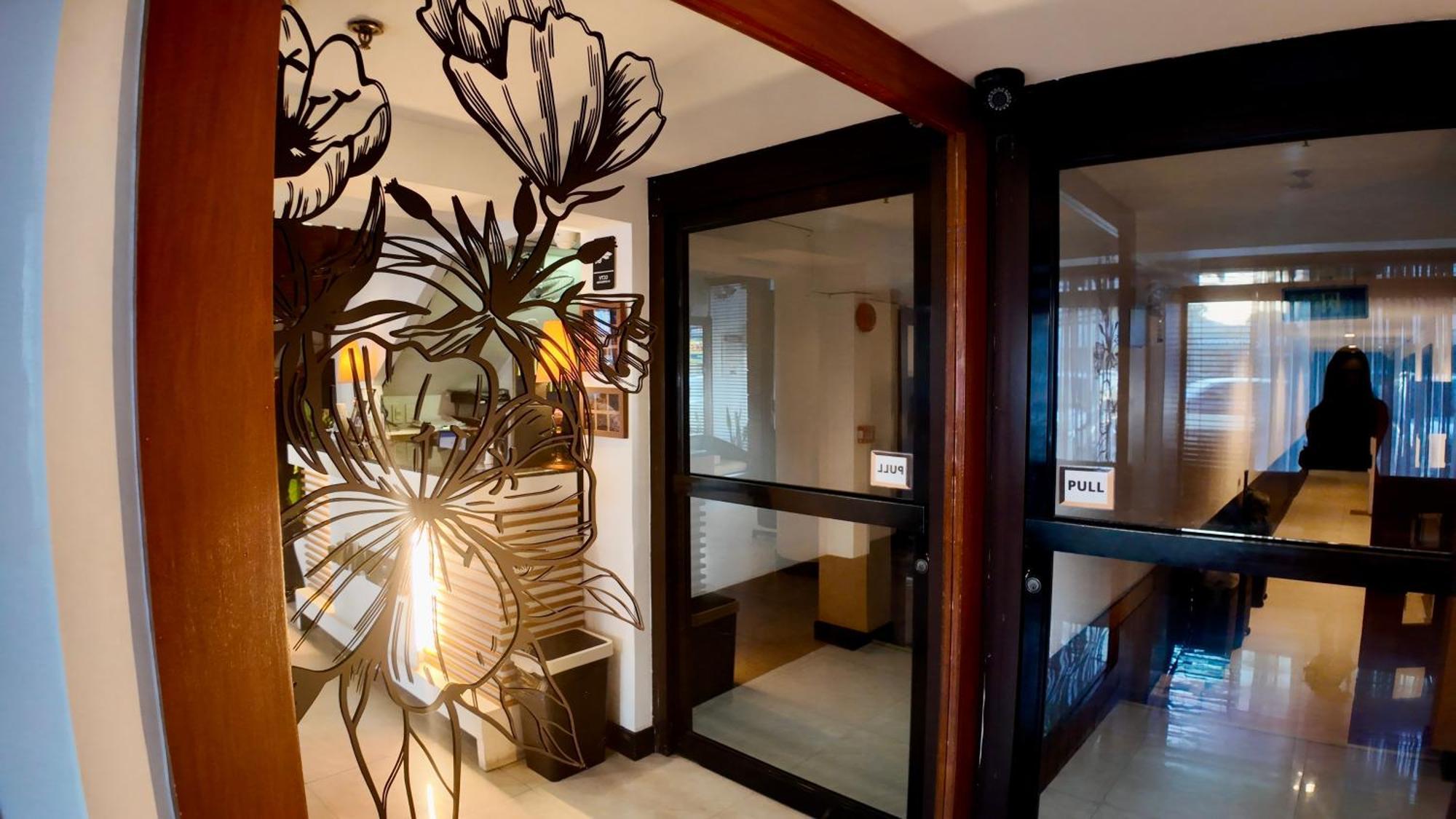 Urban Inn Iloilo Eksteriør billede